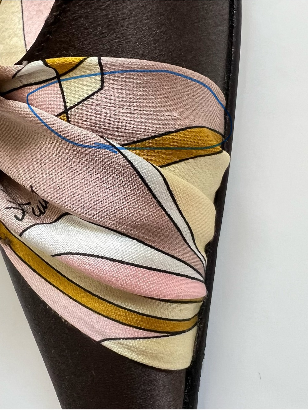 Vintage EMILIO PUCCI Silk Satin Mules w/ Emerald Crystal Buckle -Size EU 36.5 - Picture 11 of 14